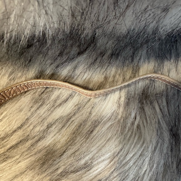 PRICE FIRM Margot Embossed Brown Leather Crossbody Bag - Picture 7 of 12